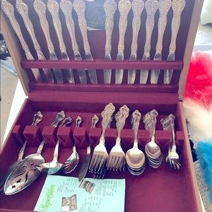 SuperSilver - beautiful cutlery set (44 pcs) in wood box with velvet lining